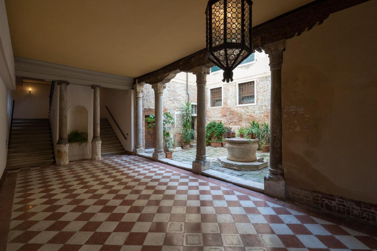 Ca' Longo Palace Damasco Венеція Екстер'єр фото